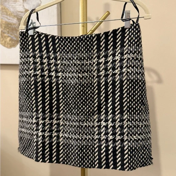 Karen Millen Monochrome Plaid Mini Skirt Black & White Plaid Size 8 wool blend - Picture 15 of 17